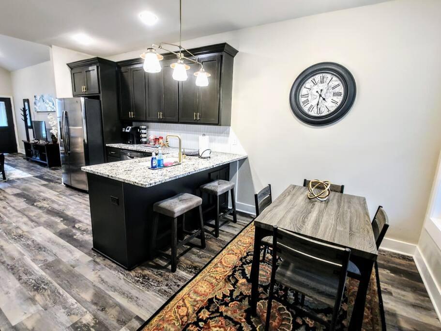 Lakeview B - 10 Minutes To Oaklawn Racing & Gaming Ferienhaus Hot Springs